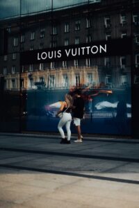 BERNARD ARNAULT LOUIS VUITTON